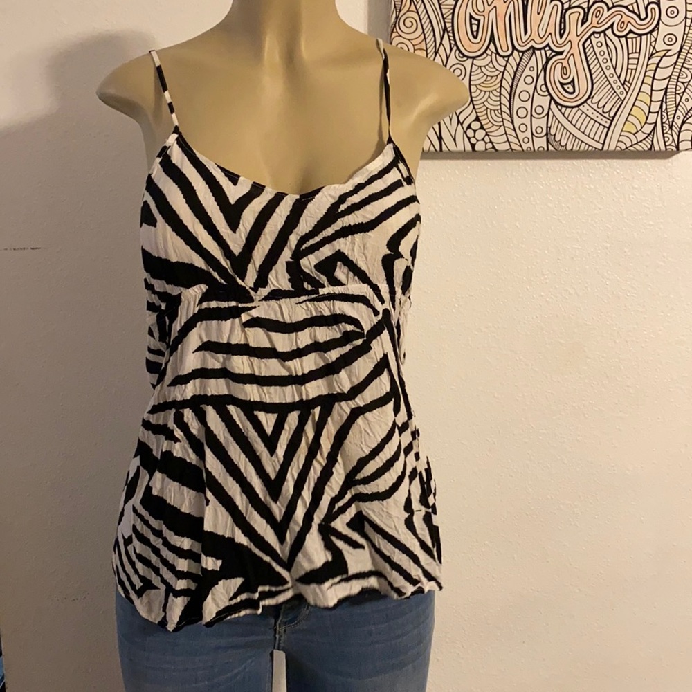 🎉🎉🎉SUPER CUTE VOLCOM TOP🎉🎉🎉